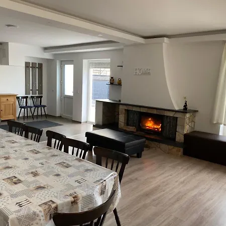 Art Haus Penthouse شقة