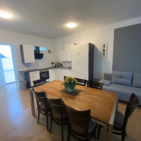 Art Haus Penthouse شقة